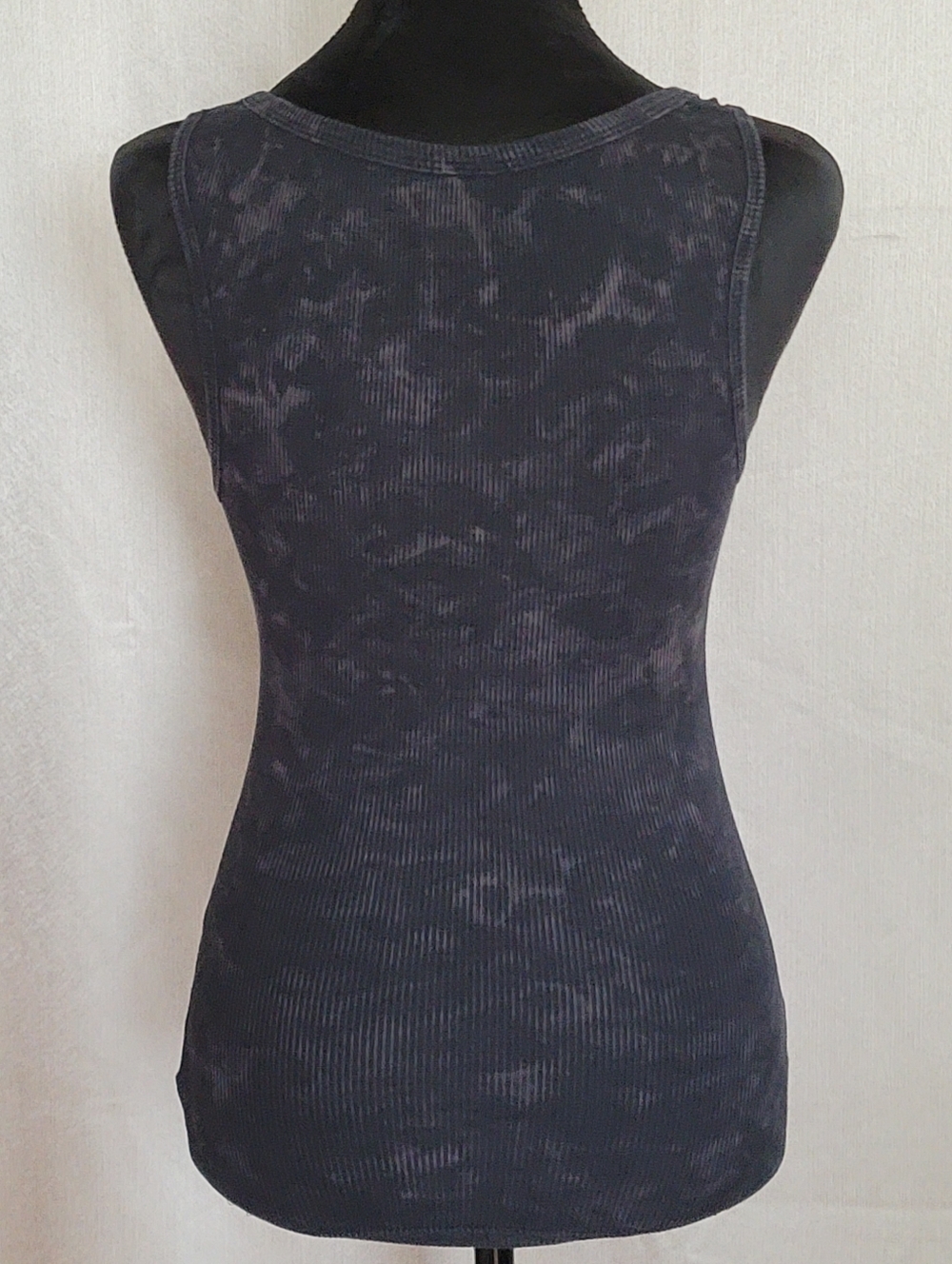Women's Black Ribbed Tank Top with Heart Rhinestone Detail - Picture 3 of 3